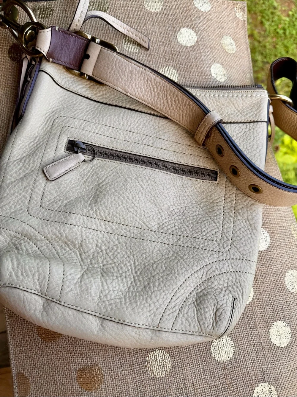 Vintage Coach Legacy Pebble Leather Crossbody Sling Shoulder Bag Purse Beige